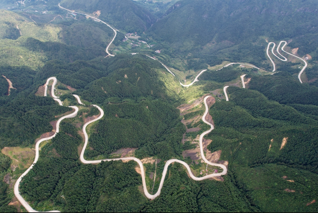 桂东县四都至八面山公路.png